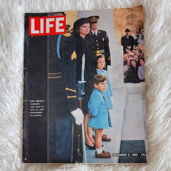 The POST Magazine set featuring JFK - Picture 5 of 11